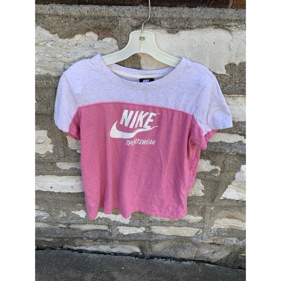 Nike T-Shirt Sportswear Swoosh Short Sleeve Crew Neck Athletic - Size L Women’s - Picture 1 of 5